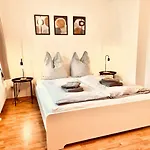 Appartement,kostenfrei Parkplatz,innenstadt,6personen,3sz,eg, * Budyšín
