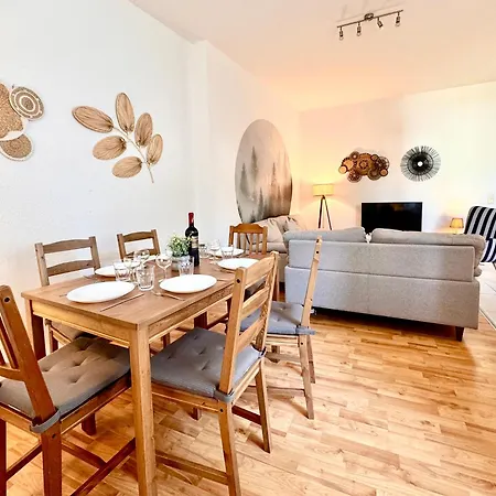 Apartment Holiday Appartement,kostenfrei Parkplatz,Innenstadt,3 Bdr,6 Personen,Babybett Bautzen