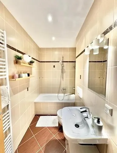 Holiday Appartement,kostenfrei Parkplatz,Innenstadt,3 Bdr,6 Personen,Babybett