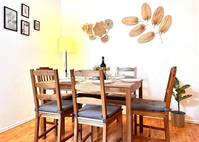 Holiday Appartement,kostenfrei Parkplatz,Innenstadt,3 Bdr,6 Personen,Babybett Apartment