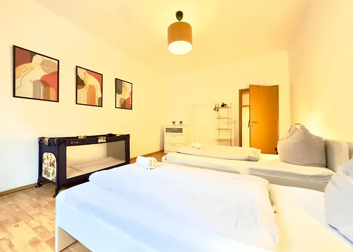 Holiday Appartement,kostenfrei Parkplatz,Innenstadt,3 Bdr,6 Personen,Babybett *