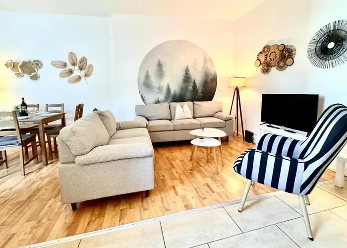 Apartment Holiday Appartement,kostenfrei Parkplatz,Innenstadt,3 Bdr,6 Personen,Babybett *